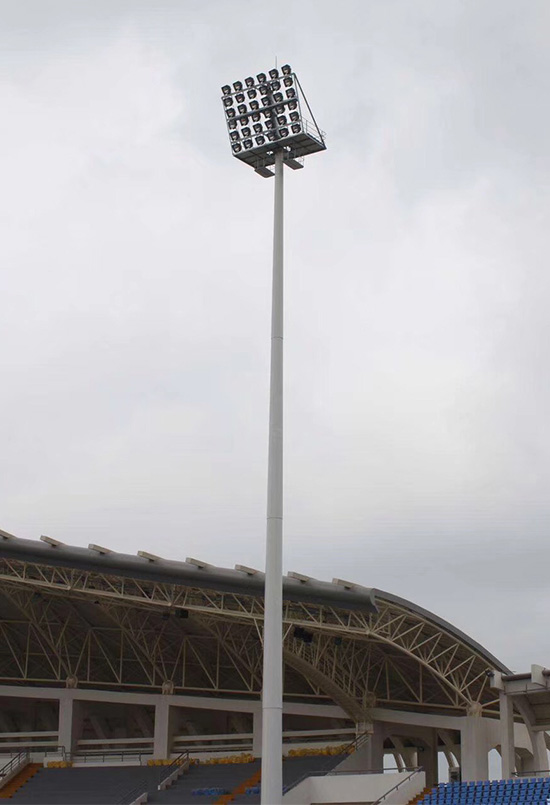 High pole light